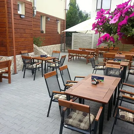 شقة Oki Coffee اوسترافا